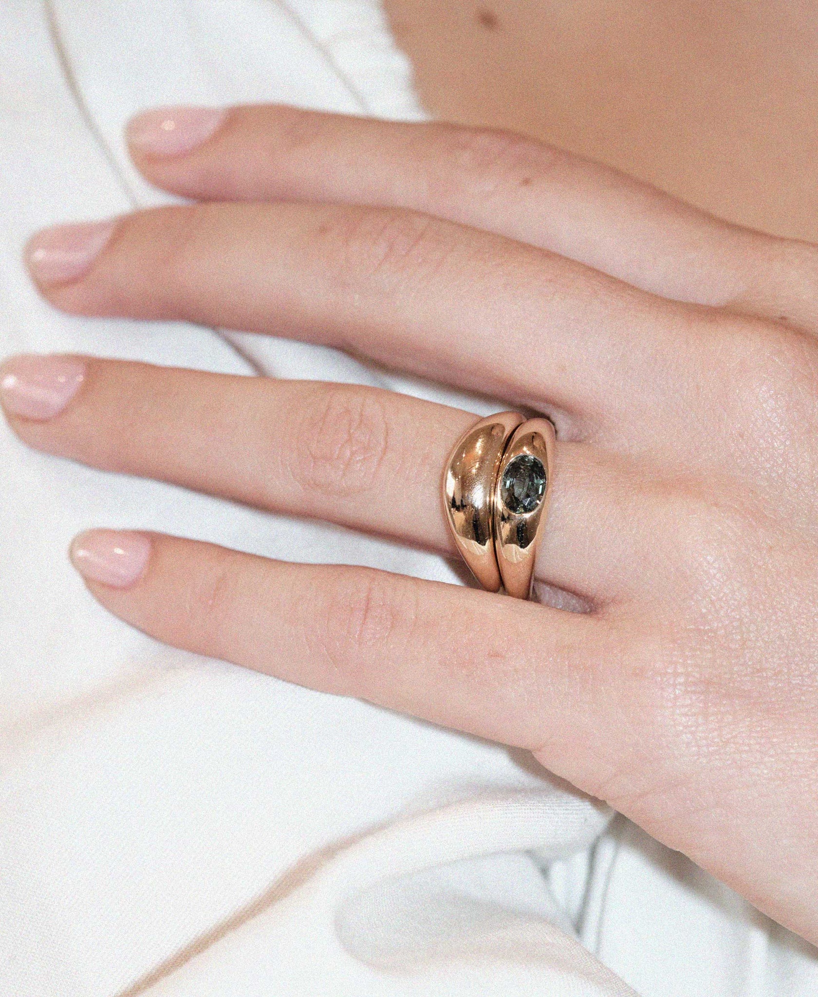 Claude Ring with Stone | 18ct Yellow Gold