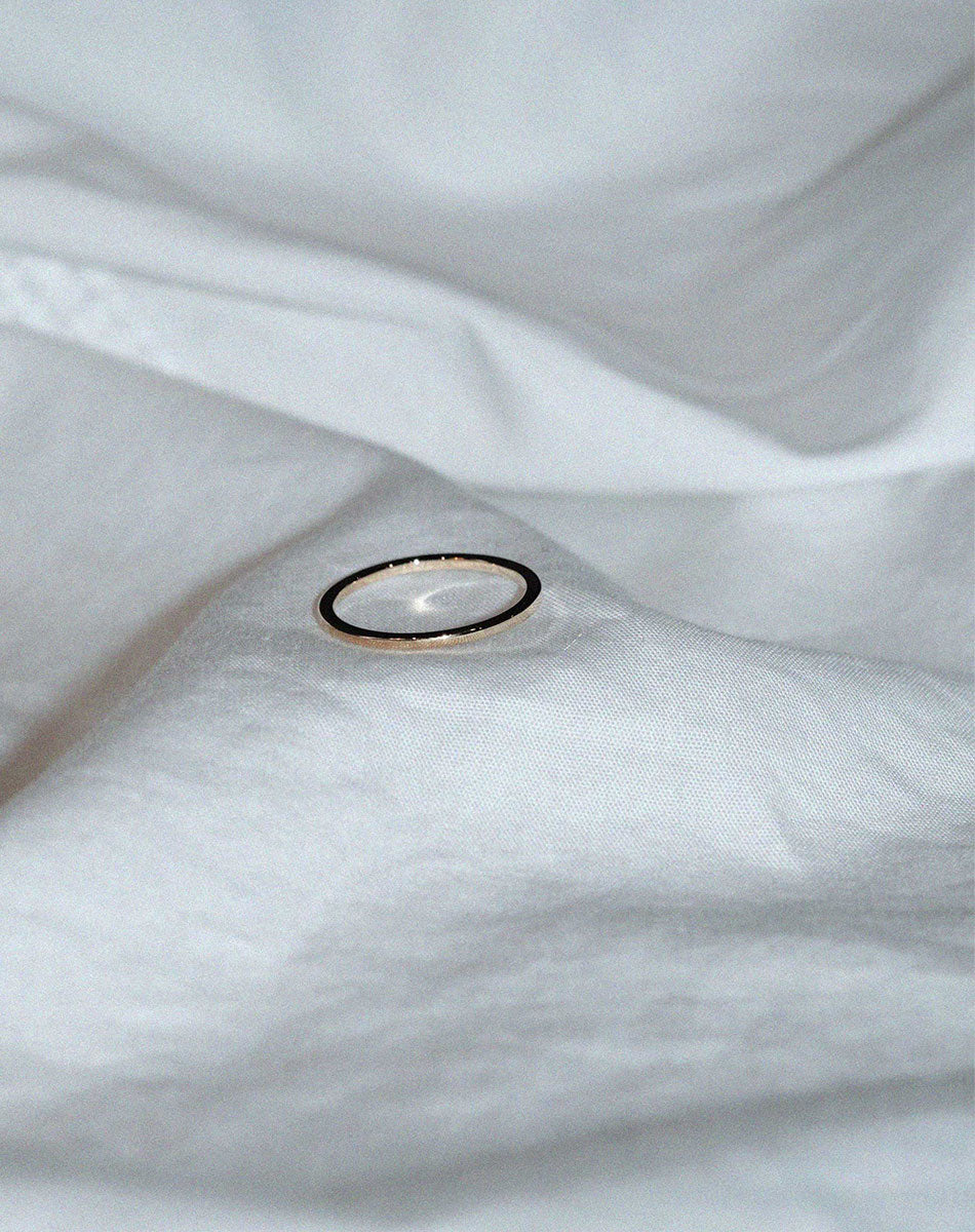 1mm Plain Band | 9ct White Gold