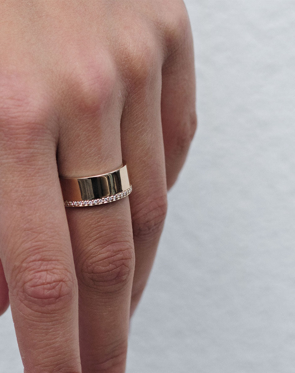 Outline Band | 18ct Yellow Gold