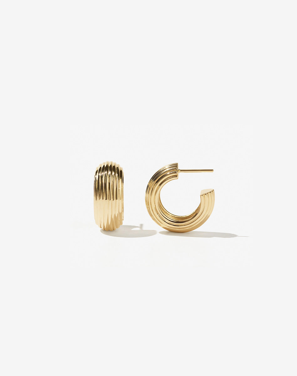 Textured hoop medium gold plated earrings